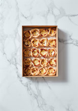 Load image into Gallery viewer, 20 x Brie, Prosciutto &amp; Honey Cups
